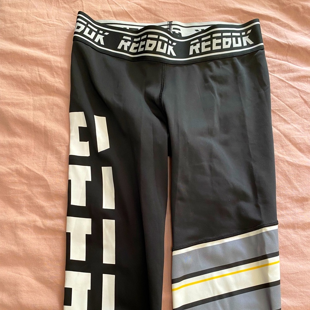 Reebok speed wick tights size S